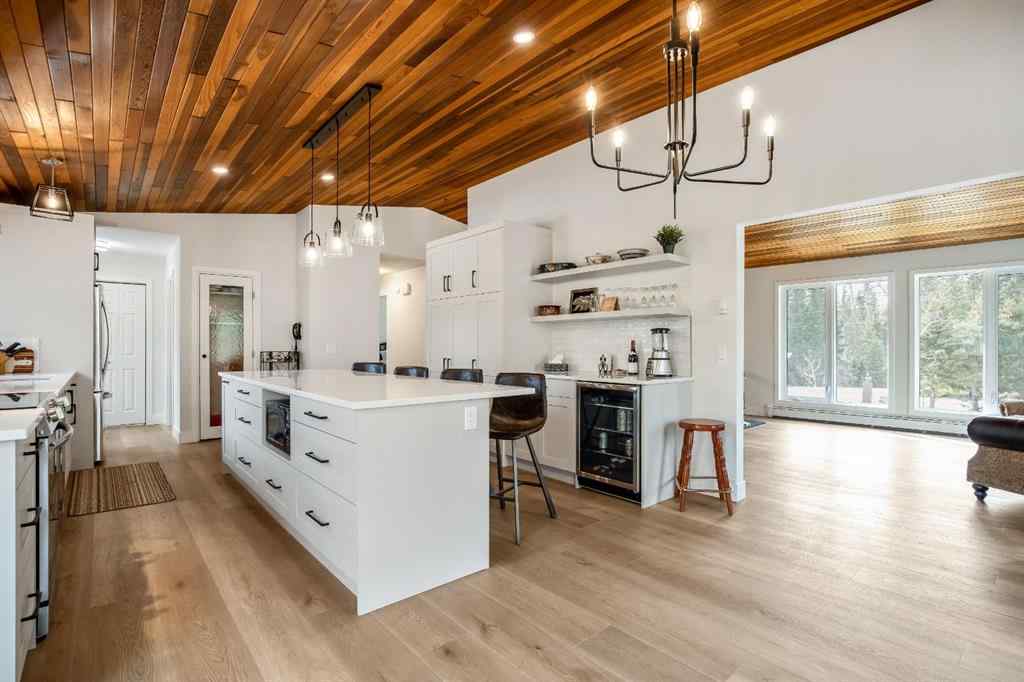 MLS® A2206334 - 24 Mountain View Park  in West Bragg Creek Bragg Creek, Residential