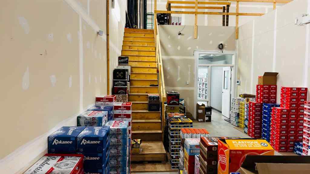 MLS® A2206340 - Unit #102 25 Beju Industrial Drive Drive  in Beju Industrial Park Sylvan Lake, Commercial