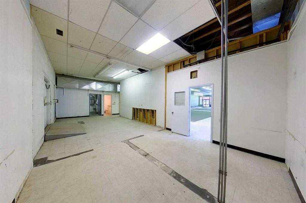 MLS® A2206379 - 5102 50 Street  in NONE Whitecourt, Commercial