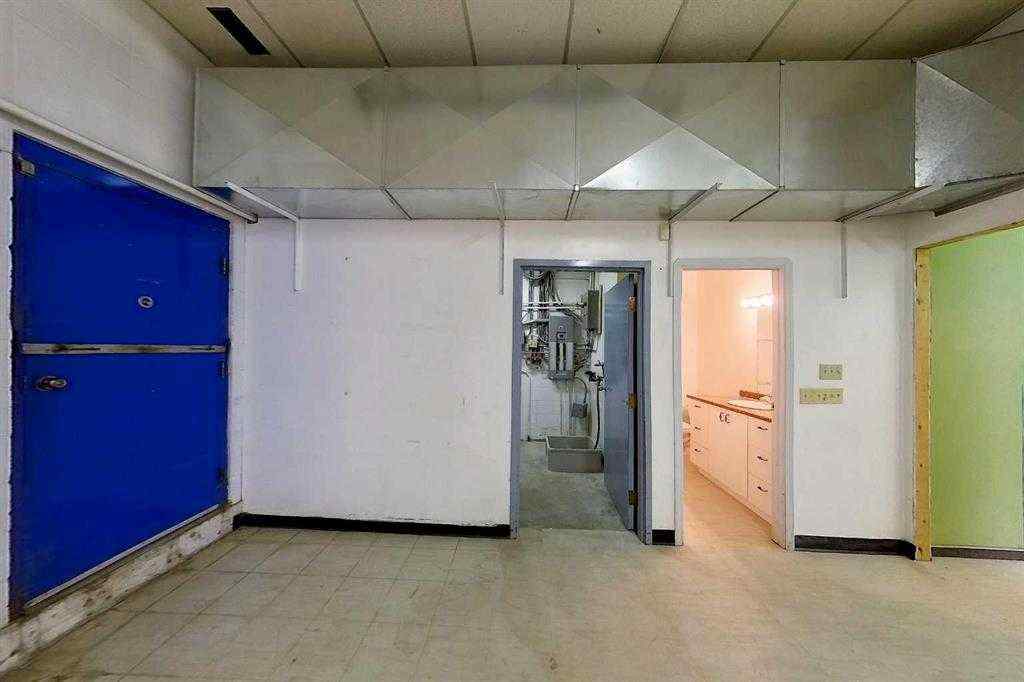 MLS® A2206379 - 5102 50 Street  in NONE Whitecourt, Commercial