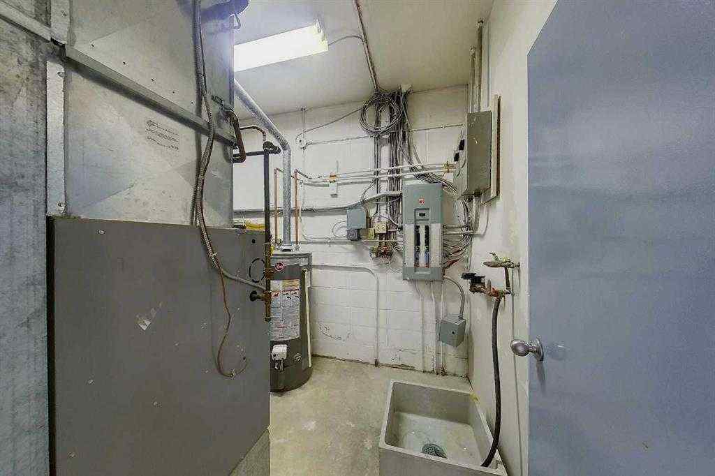 MLS® A2206379 - 5102 50 Street  in NONE Whitecourt, Commercial