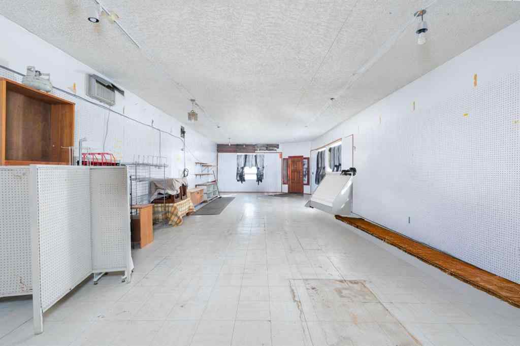 MLS® A2206398 - 5012 50 Street  in Holden Holden, Commercial