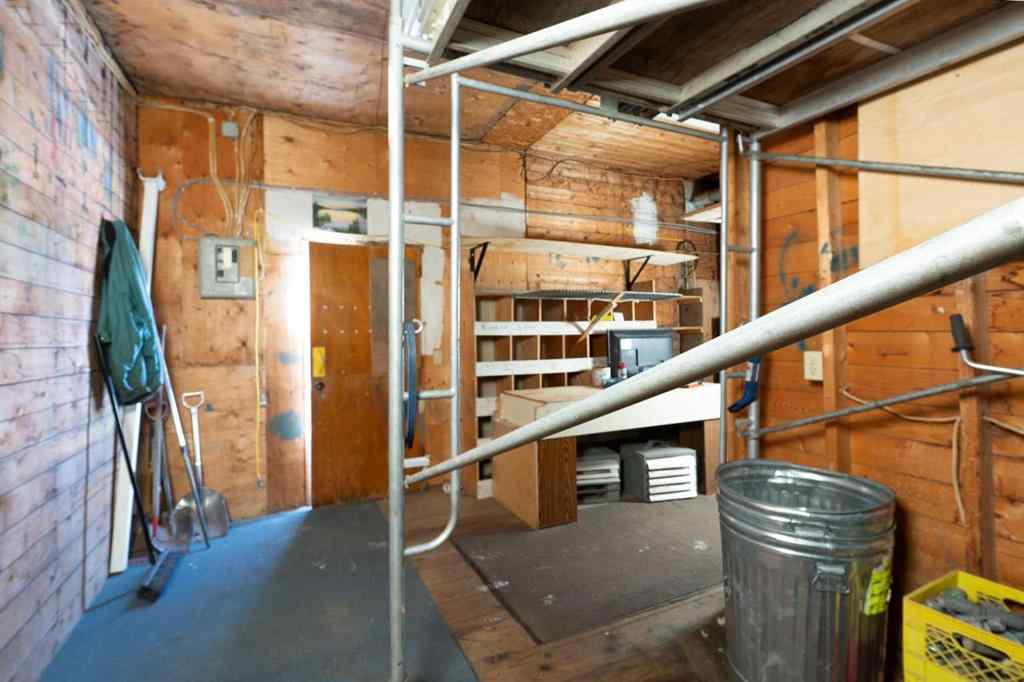 MLS® A2206398 - 5012 50 Street  in Holden Holden, Commercial