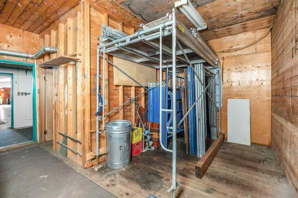 MLS® A2206398 - 5012 50 Street  in Holden Holden, Commercial
