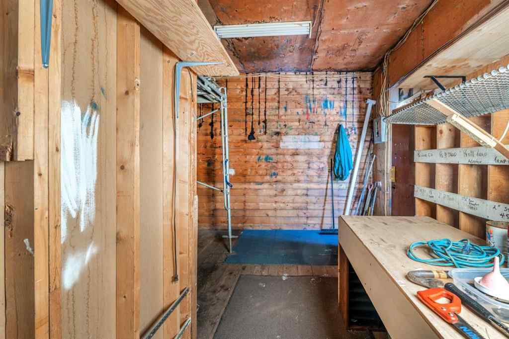MLS® A2206398 - 5012 50 Street  in Holden Holden, Commercial