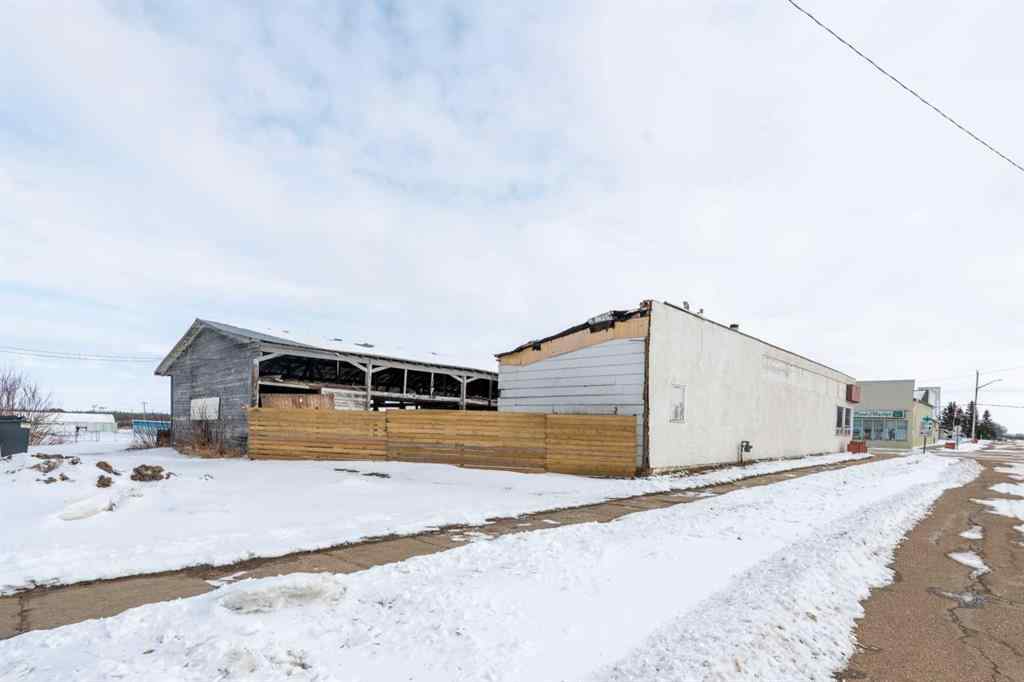 MLS® A2206398 - 5012 50 Street  in Holden Holden, Commercial