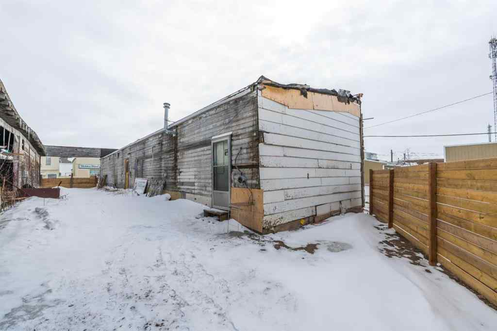 MLS® A2206398 - 5012 50 Street  in Holden Holden, Commercial