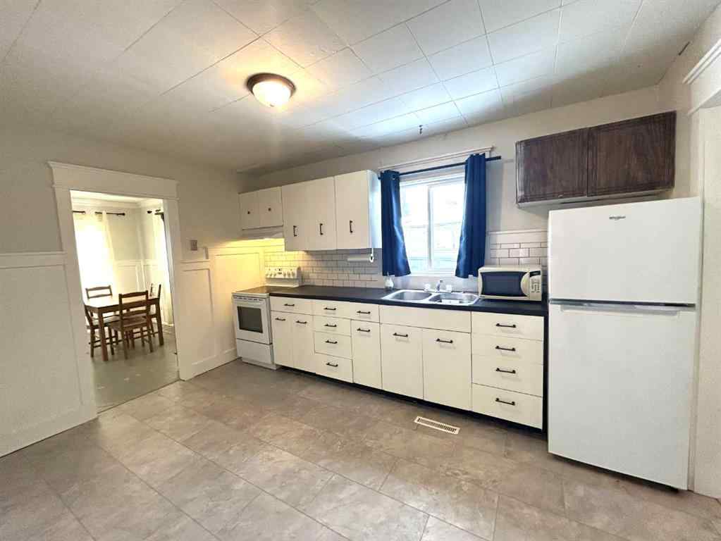 MLS® A2206448 - 5114 48 Avenue  in Forestburg Forestburg, Residential