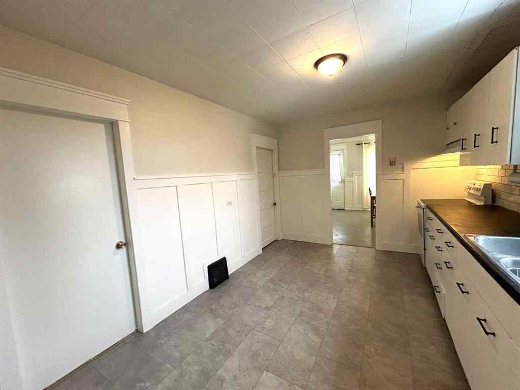 MLS® A2206448 - 5114 48 Avenue  in Forestburg Forestburg, Residential