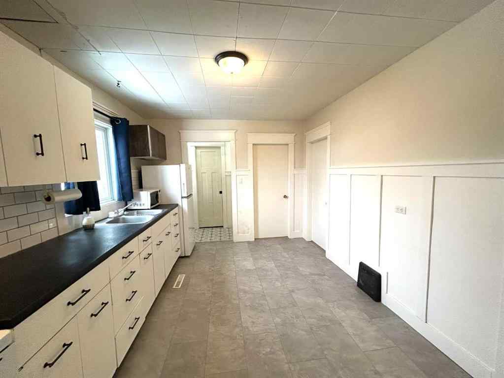 MLS® A2206448 - 5114 48 Avenue  in Forestburg Forestburg, Residential