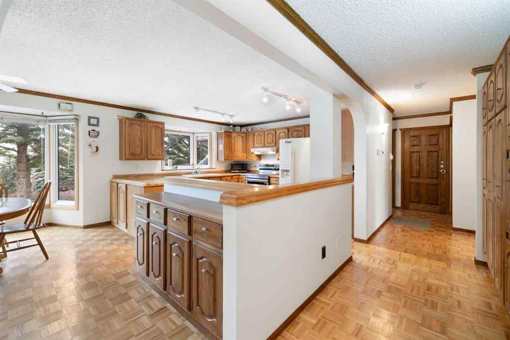 MLS® A2206456 - 166 Blueridge Rise  in Blueridge Estates Rural Rocky View County, Residential