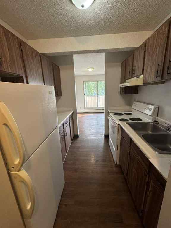 MLS® A2206605 - Unit #211 5117 44 Street  in NONE High Prairie, Rental