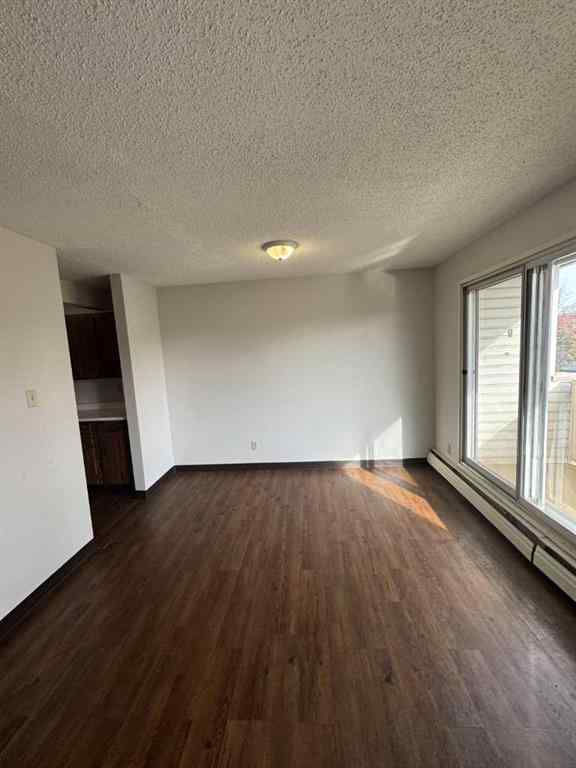 MLS® A2206605 - Unit #211 5117 44 Street  in NONE High Prairie, Rental