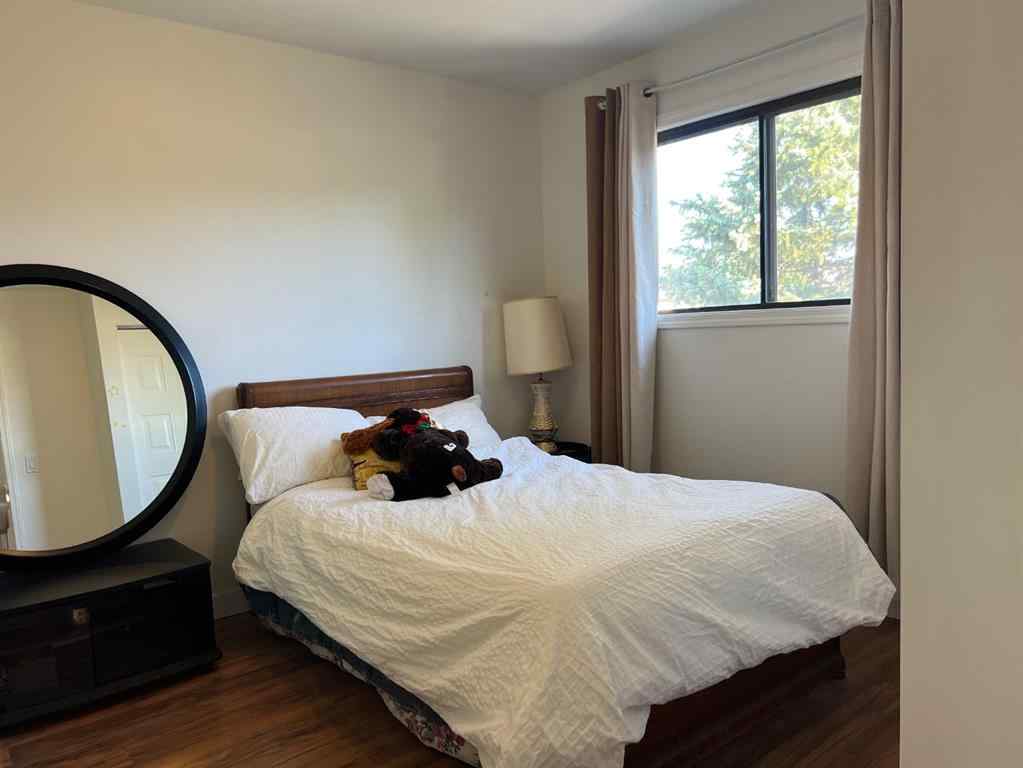 MLS® A2206743 - 1335 4 Avenue SW in Newcastle Drumheller, Residential