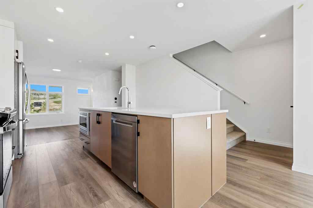 MLS® A2206779 - 898 Wolf Willow Boulevard SE in Wolf Willow Calgary, Residential