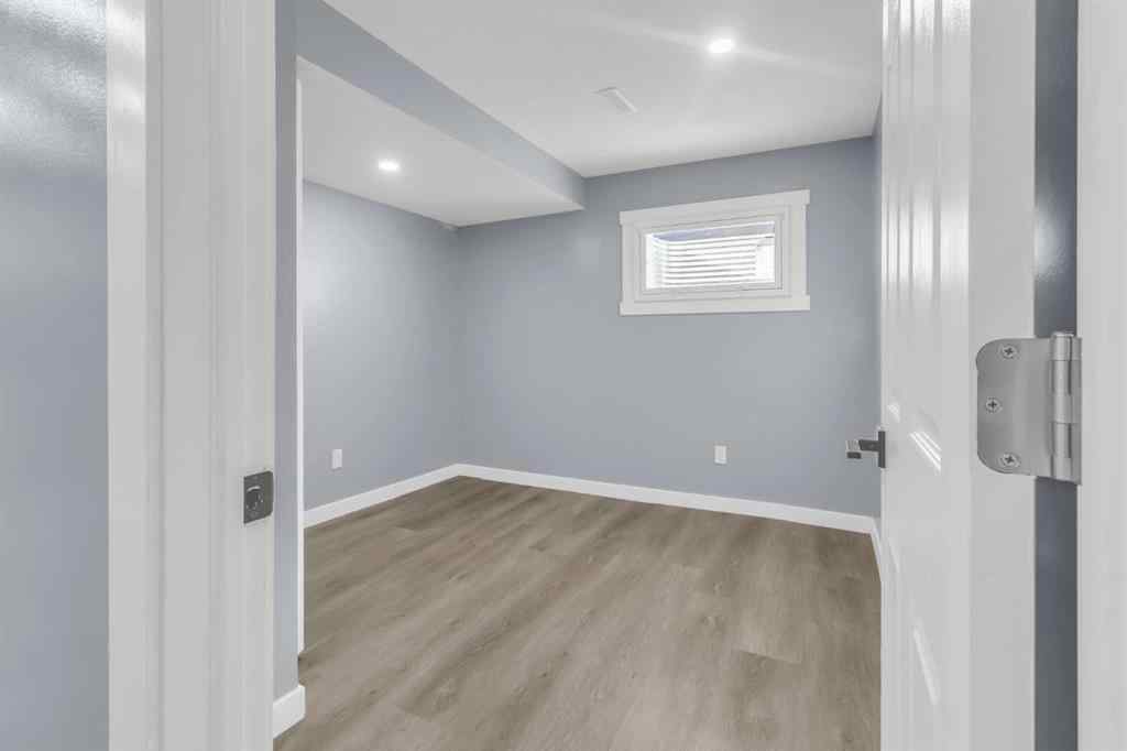 MLS® A2206806 - 111 Pinemill Mews NE in Pineridge Calgary, Residential