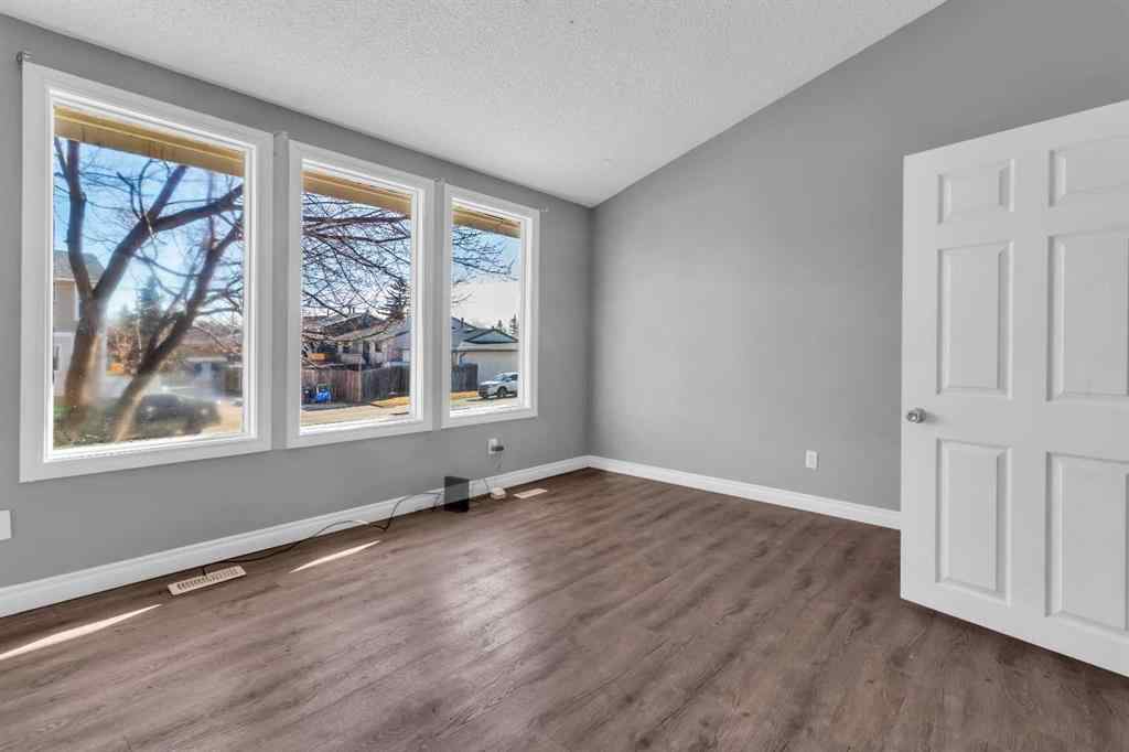 MLS® A2206806 - 111 Pinemill Mews NE in Pineridge Calgary, Residential