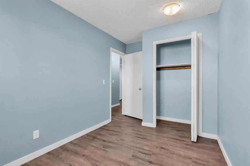 MLS® A2206806 - 111 Pinemill Mews NE in Pineridge Calgary, Residential