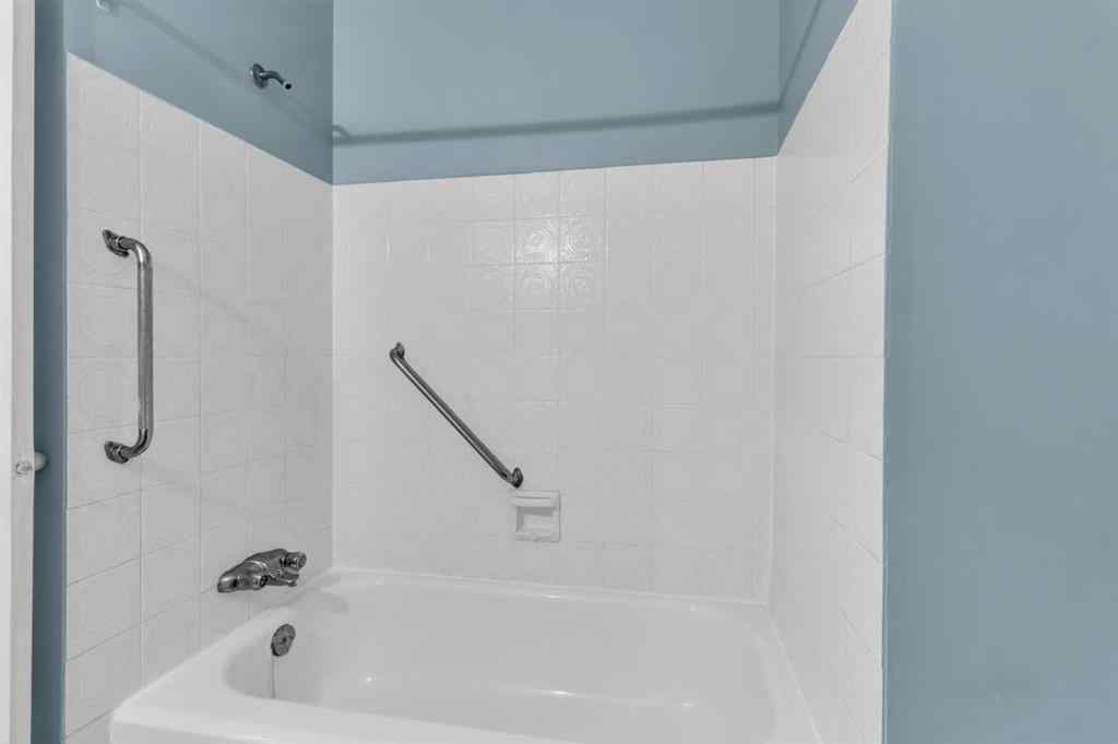 MLS® A2206806 - 111 Pinemill Mews NE in Pineridge Calgary, Residential