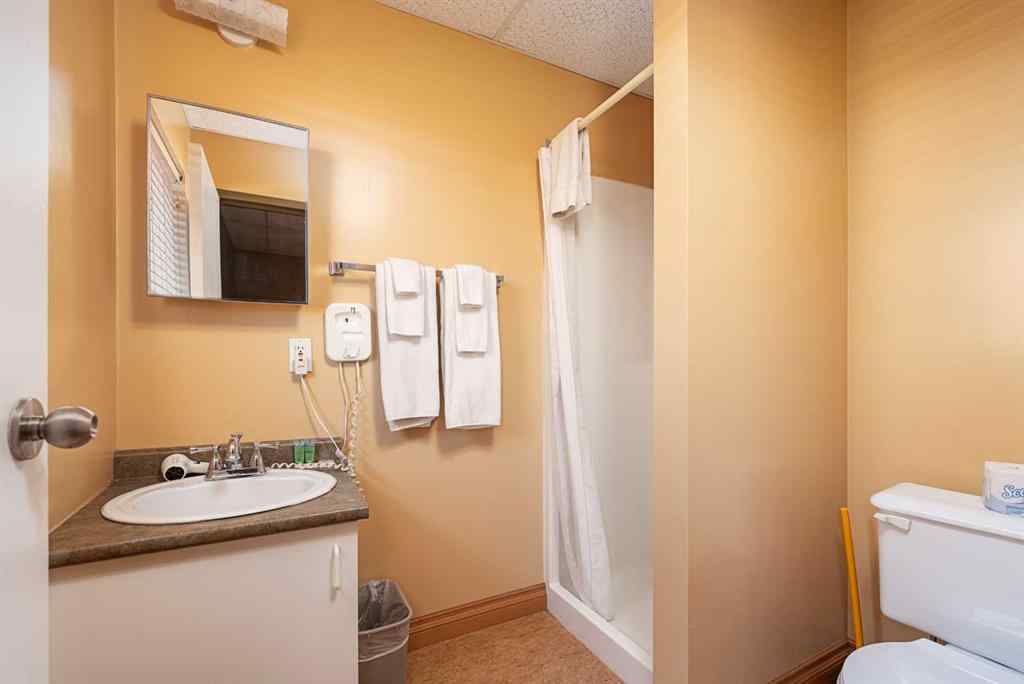 MLS® A2207063 - 4820 50 Avenue  in West Commercial Lloydminster, Commercial