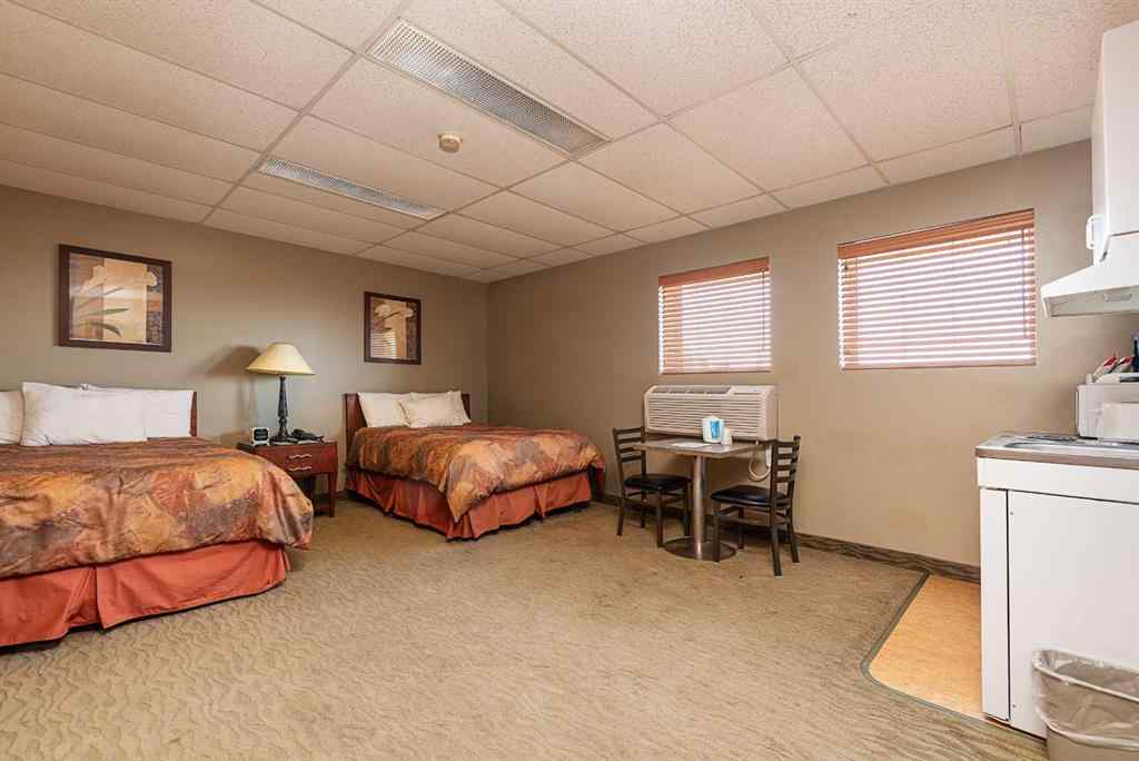 MLS® A2207063 - 4820 50 Avenue  in West Commercial Lloydminster, Commercial