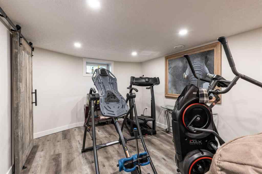 MLS® A2207074 - 127 1 Street SW in SW Hill Medicine Hat, Residential