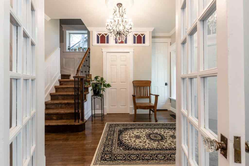 MLS® A2207074 - 127 1 Street SW in SW Hill Medicine Hat, Residential