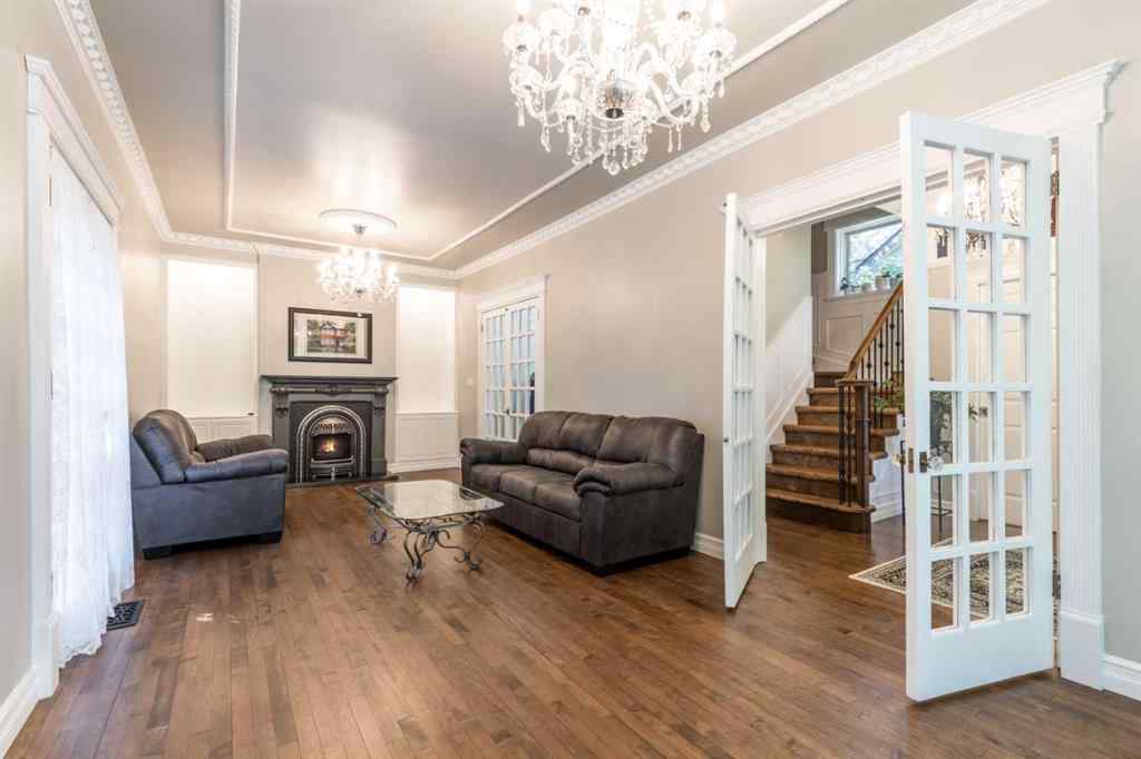 MLS® A2207074 - 127 1 Street SW in SW Hill Medicine Hat, Residential