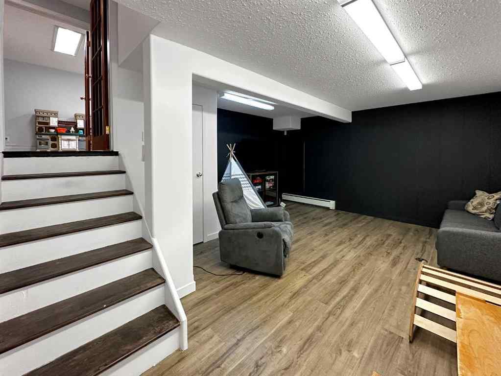 MLS® A2207109 - 4433 51 Avenue  in NONE Valleyview, Residential