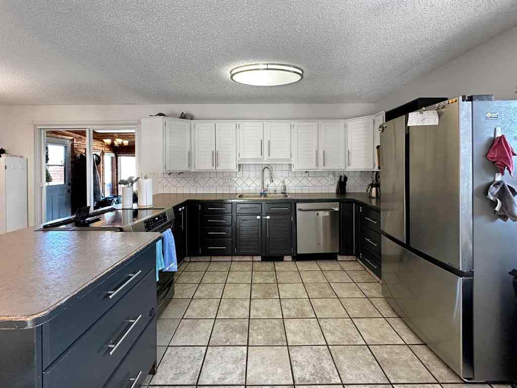 MLS® A2207109 - 4433 51 Avenue  in NONE Valleyview, Residential