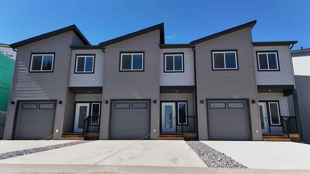 MLS® A2207113 - 326B BOUTIN Avenue  in Hardisty Hinton, Residential