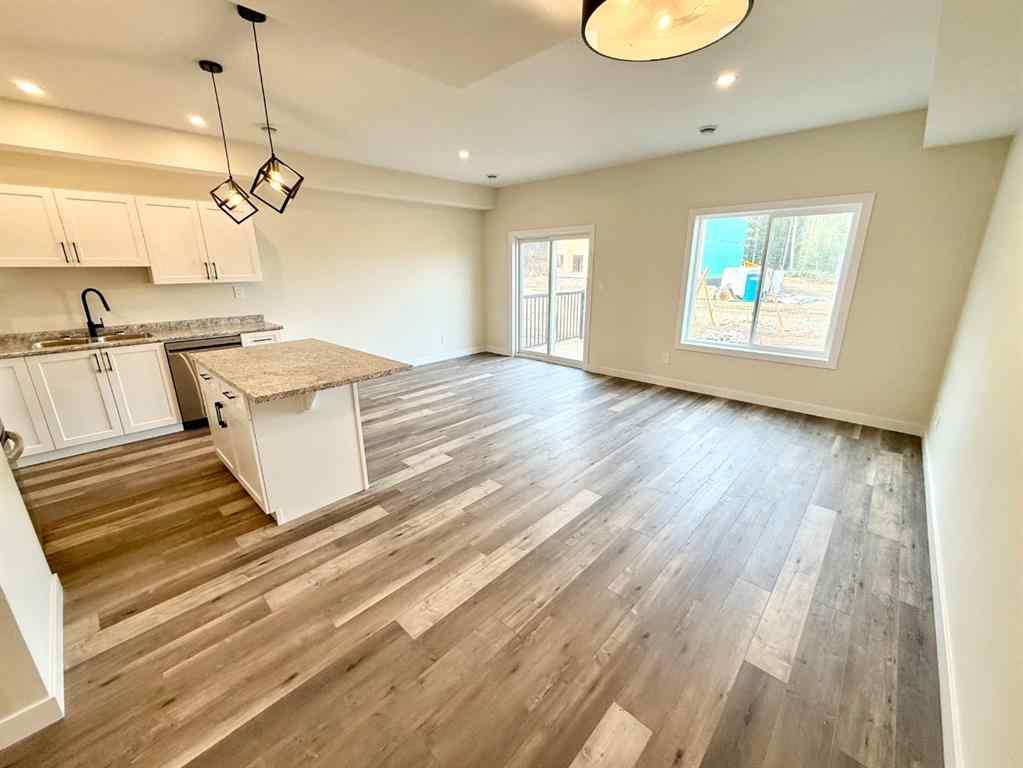 MLS® A2207113 - 326B BOUTIN Avenue  in Hardisty Hinton, Residential
