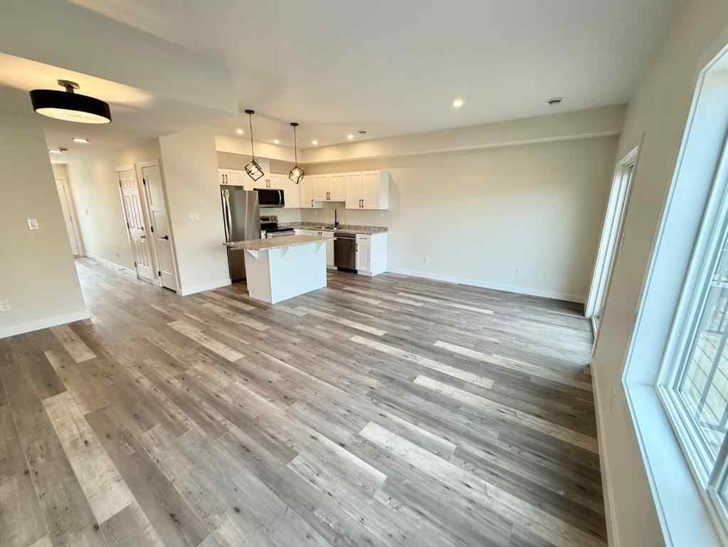 MLS® A2207113 - 326B BOUTIN Avenue  in Hardisty Hinton, Residential