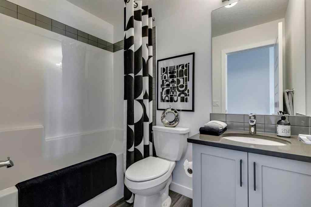 MLS® A2207125 - 435 Chelsea Port Crossing  in Chelsea_CH Chestermere, Residential