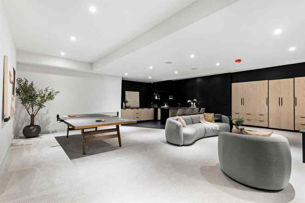 MLS® A2207173 - 1016 Beverley Boulevard SW in Bel-Aire Calgary, Residential