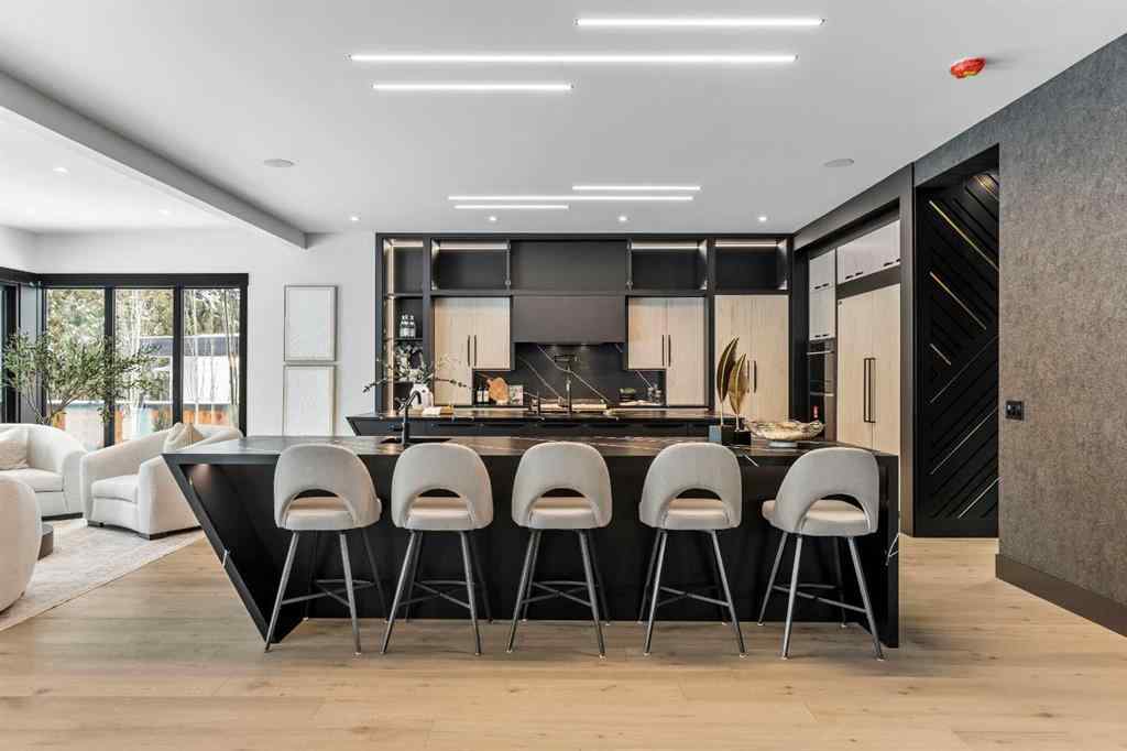 MLS® A2207173 - 1016 Beverley Boulevard SW in Bel-Aire Calgary, Residential