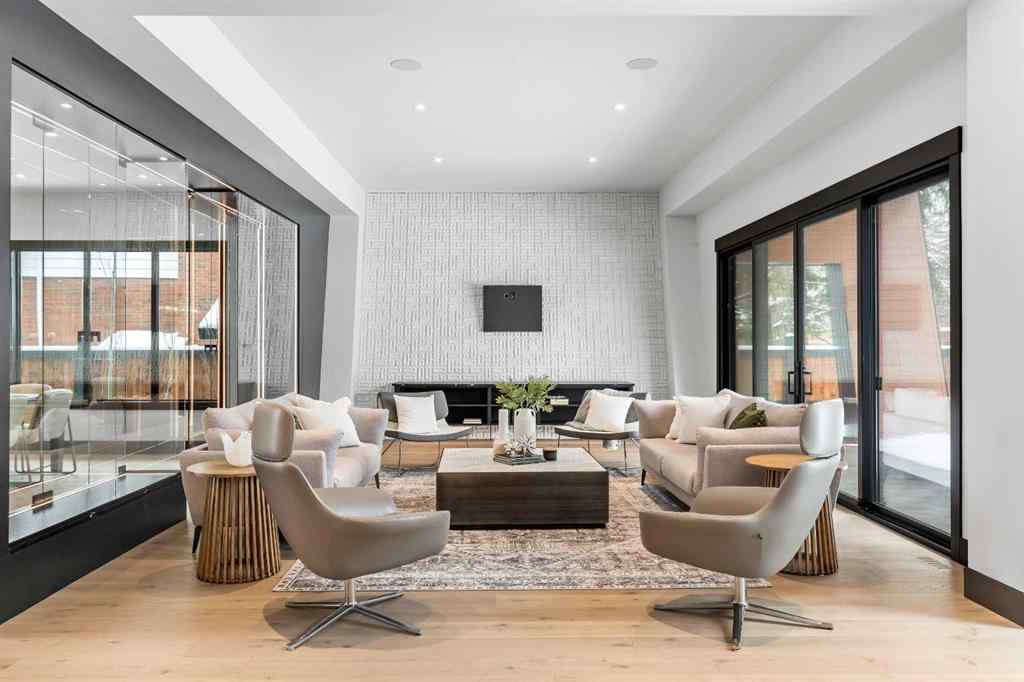 MLS® A2207173 - 1016 Beverley Boulevard SW in Bel-Aire Calgary, Residential