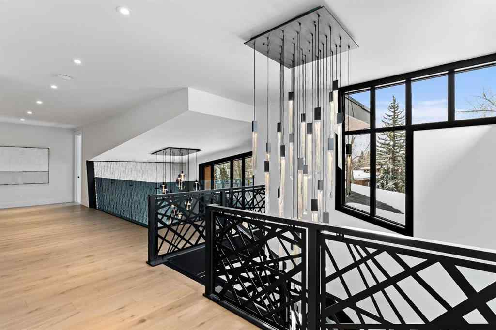 MLS® A2207173 - 1016 Beverley Boulevard SW in Bel-Aire Calgary, Residential