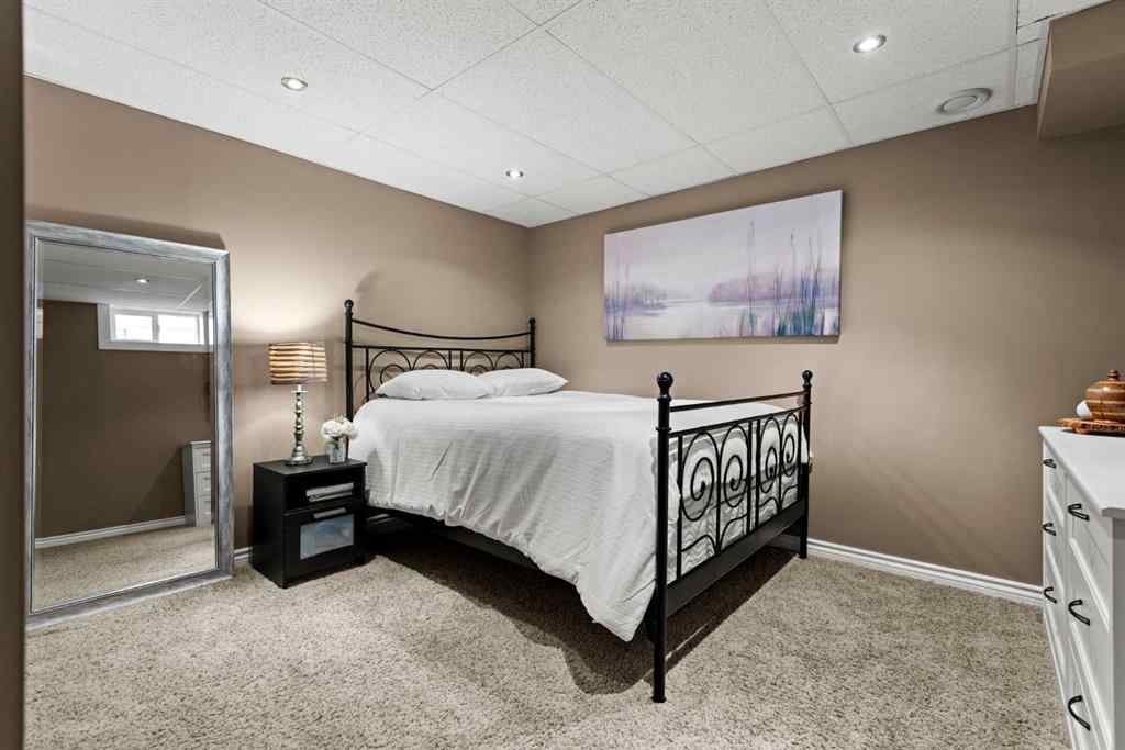 MLS® A2207180 - 17 Welch Crescent  in Downey Ridge Okotoks, Residential