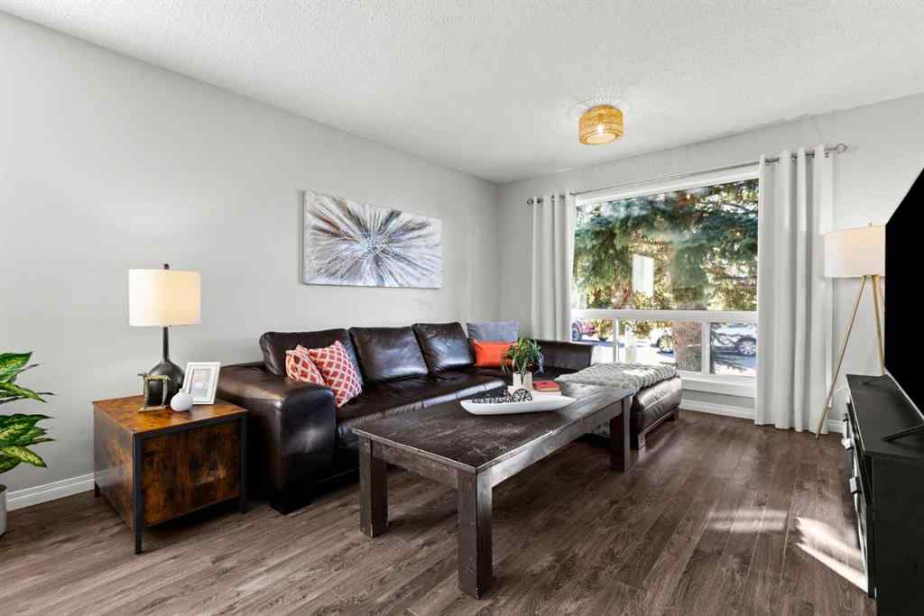 MLS® A2207180 - 17 Welch Crescent  in Downey Ridge Okotoks, Residential