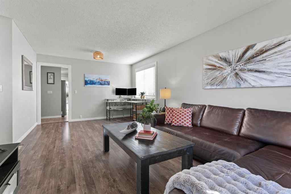 MLS® A2207180 - 17 Welch Crescent  in Downey Ridge Okotoks, Residential