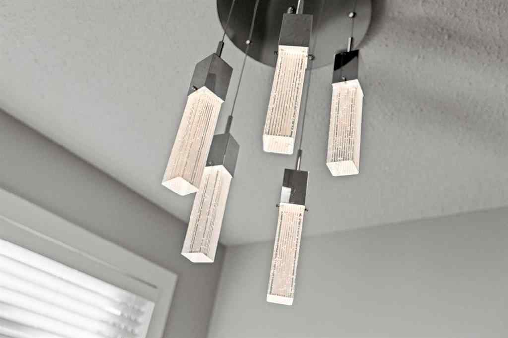 MLS® A2207180 - 17 Welch Crescent  in Downey Ridge Okotoks, Residential