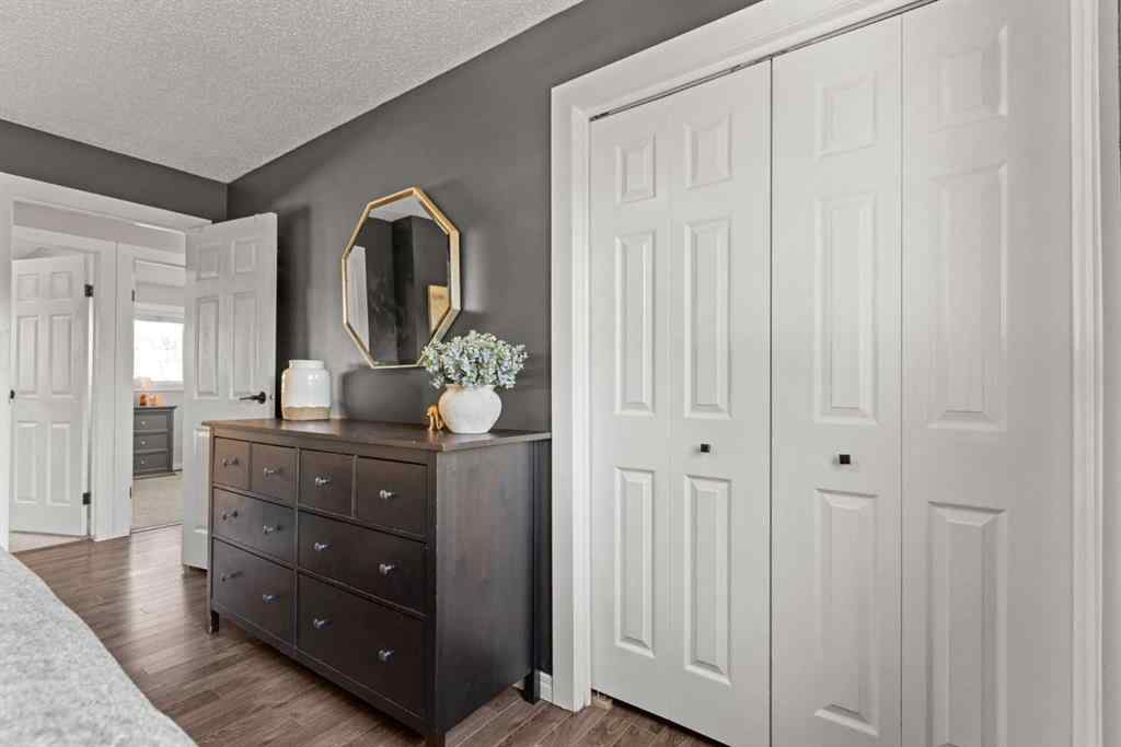 MLS® A2207180 - 17 Welch Crescent  in Downey Ridge Okotoks, Residential