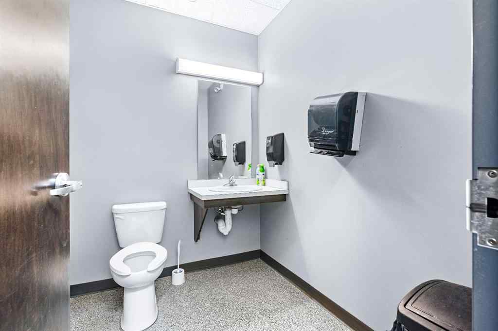 MLS® A2207197 - 5267 67 Avenue  in Hill Industrial Lloydminster, Commercial