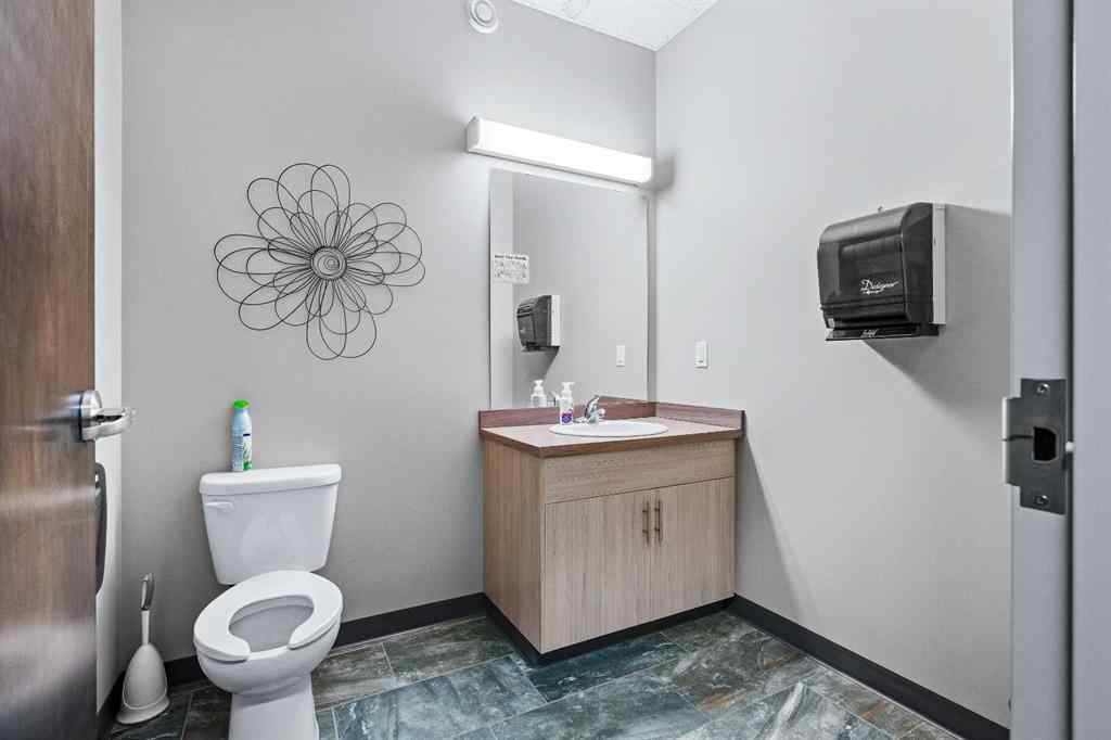 MLS® A2207204 - 5267 67 Avenue  in Hill Industrial Lloydminster, Commercial