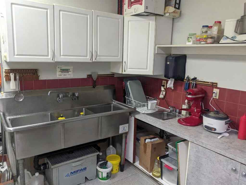 MLS® A2207338 - Unit #132 55 castleridge Boulevard NE in Castleridge Calgary, Commercial