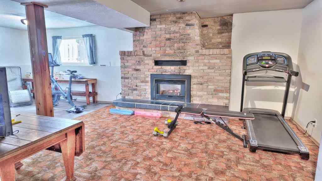 MLS® A2207341 - 1001 9 Avenue  in Lions Park Canmore, Residential