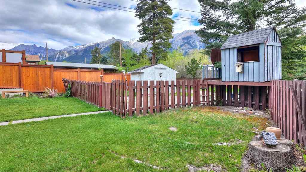 MLS® A2207341 - 1001 9 Avenue  in Lions Park Canmore, Residential