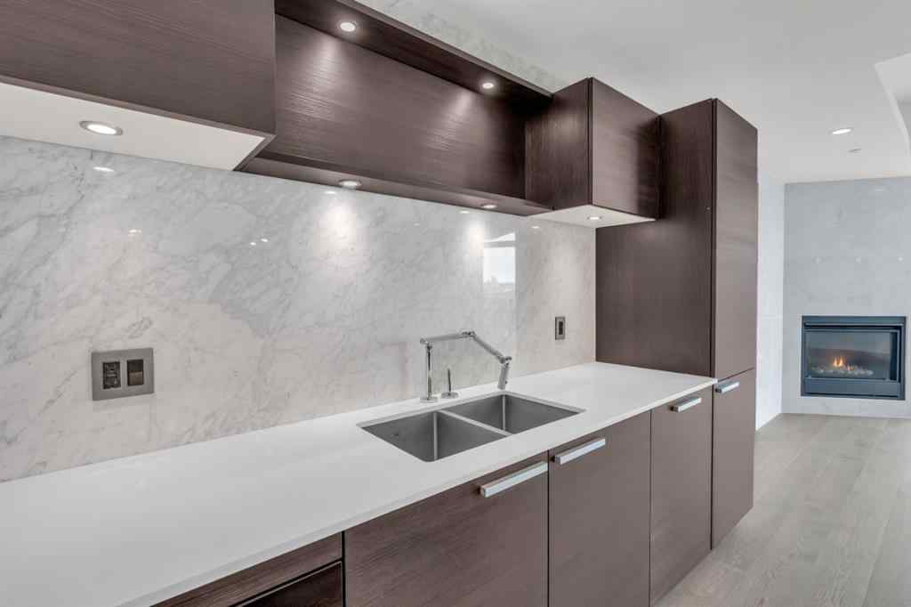 MLS® A2207350 - Unit #907 738 1 Avenue SW in Eau Claire Calgary, Residential