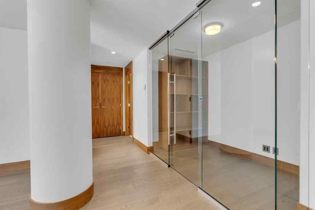 MLS® A2207350 - Unit #907 738 1 Avenue SW in Eau Claire Calgary, Residential